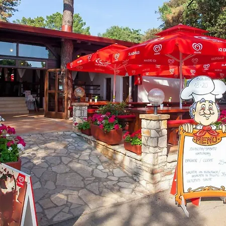 Eurocamp Mobile Homes Kastanija Camping