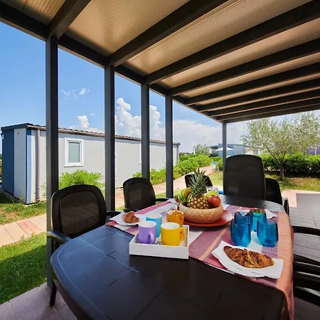 Eurocamp Mobile Homes Kastanija Camping *