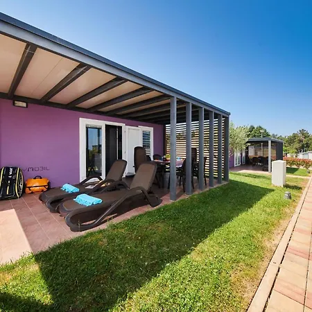 Eurocamp Mobile Homes Kastanija Camping *