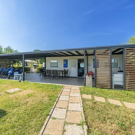 Campsite Eurocamp Mobile Homes Kastanija Novigrad (Istria)