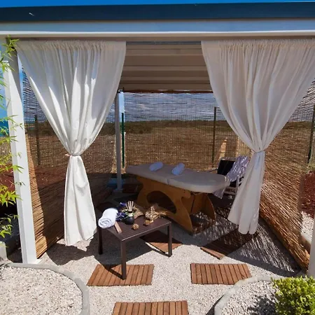 Eurocamp Mobile Homes Kastanija Novigrad (Istria)