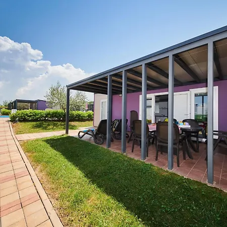 Eurocamp Mobile Homes Kastanija Parque de Campismo Novigrad Istria